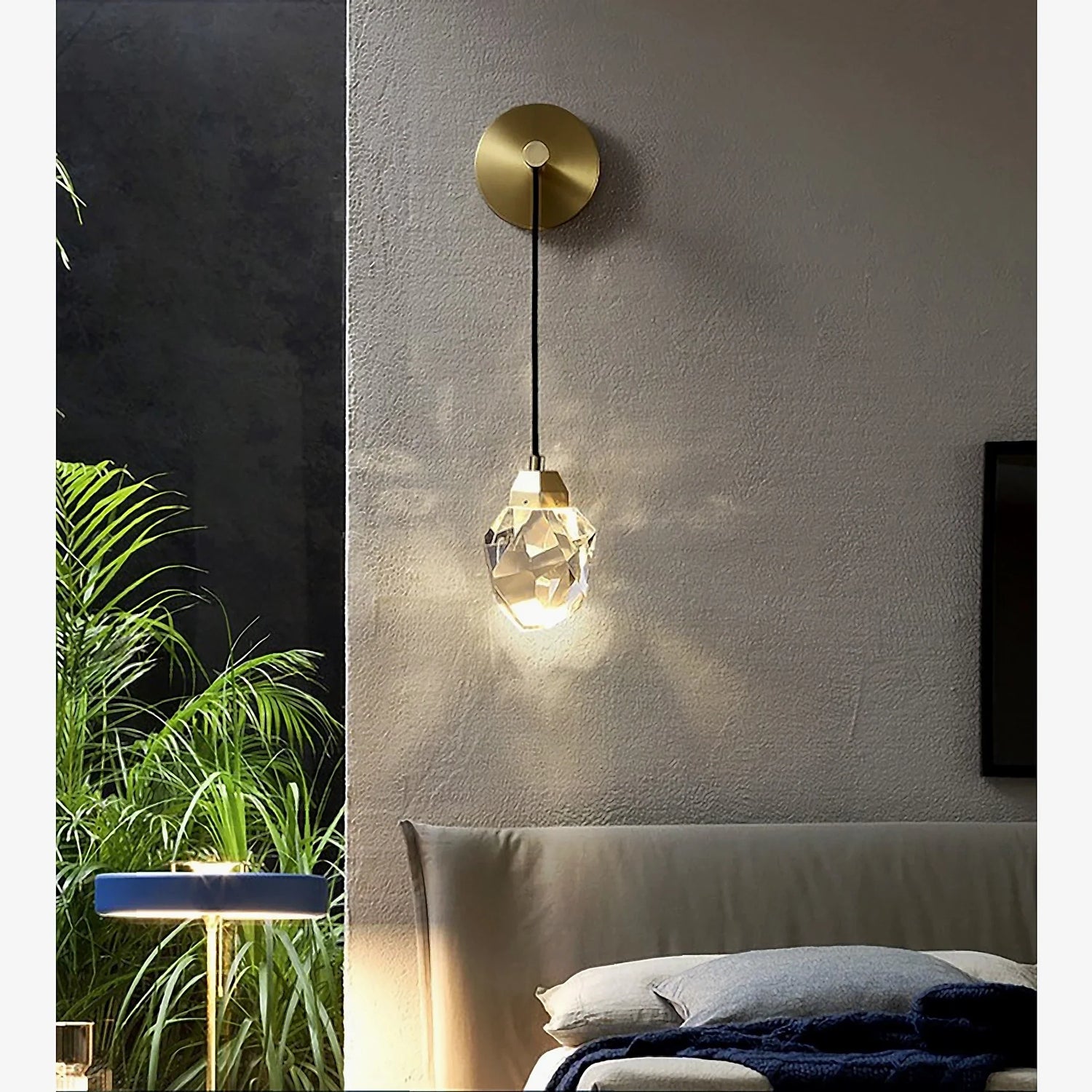 Horgen | Gold Diamond Design Crystal Wall Lamp