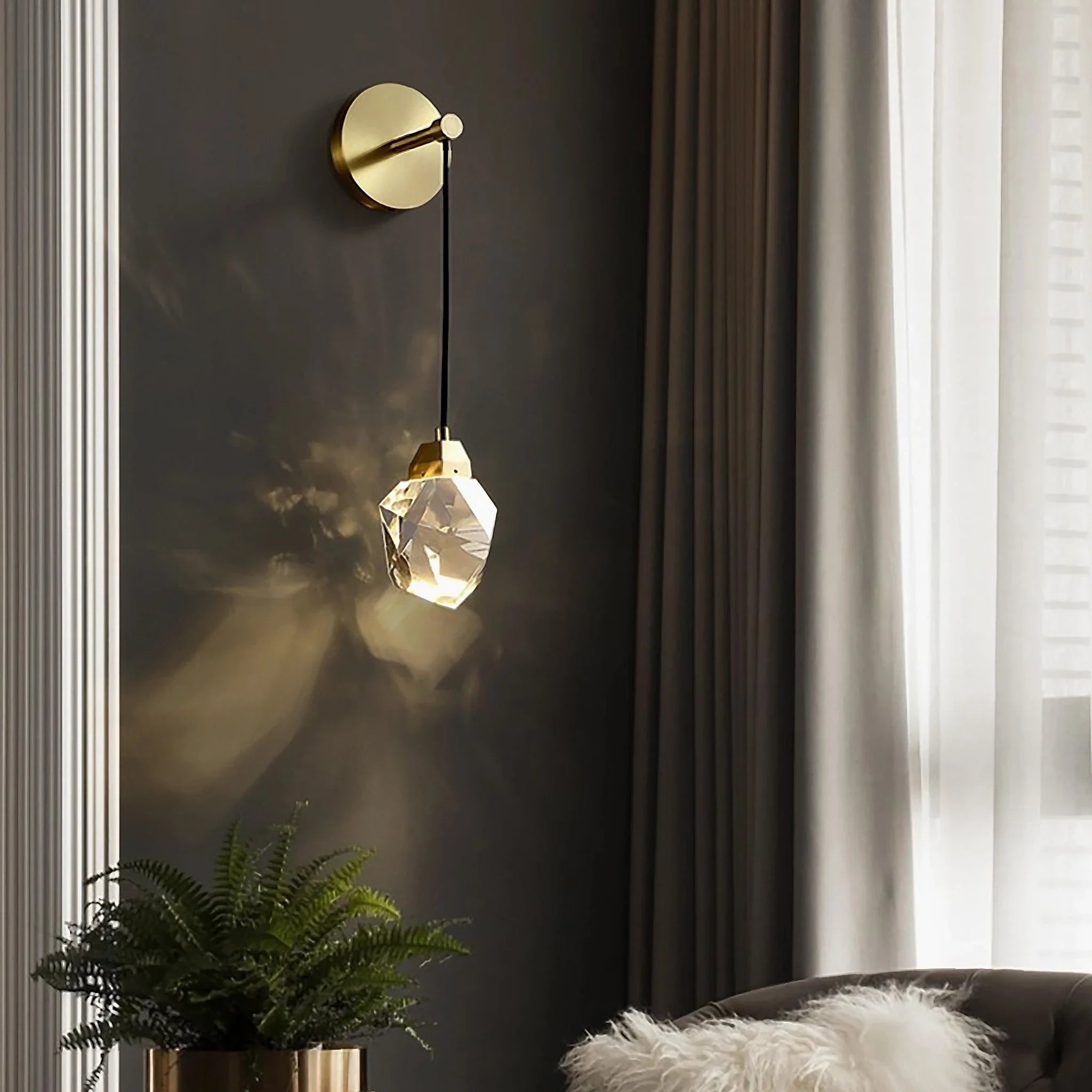 Horgen | Gold Diamond Design Crystal Wall Lamp